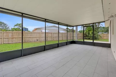 508 W Whitney Dr, Jupiter, FL 33458 photo 11