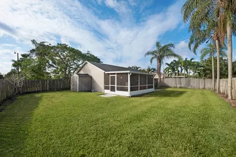 111 Chadwick Dr, Jupiter, FL 33458 photo 15