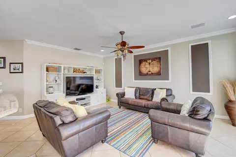 1638 E Classical Blvd, Delray Beach, FL 33445 photo 9