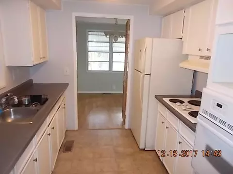 147 SE Riverbend St, Stuart, FL 34997 photo 3