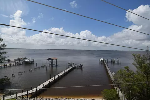 953 SE Macarthur Blvd, Stuart, FL 34996 photo 48