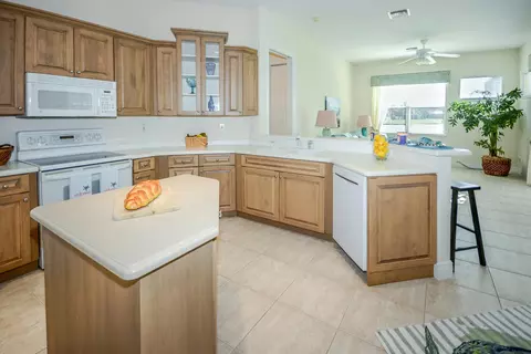 982 SW Blue Stem Way, Stuart, FL 34997 photo 2
