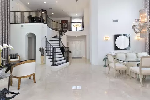 110 Sonata Dr, Jupiter, FL 33478 photo 2