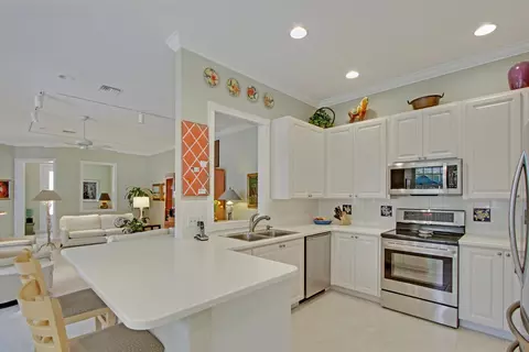 157 Honeysuckle Dr, Jupiter, FL 33458 photo 6