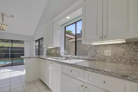 129 Dunes Edge Rd, Jupiter, FL 33477 photo 4