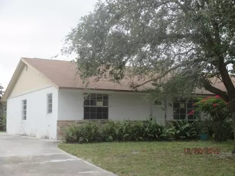 16 SE Norfolk Blvd, Stuart, FL 34997 photo 1