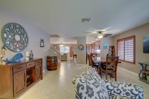 5519 SE Graham Dr, Stuart, FL 34997 photo 4