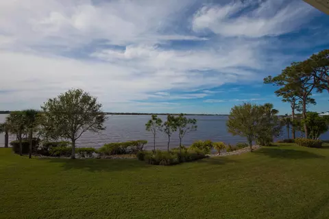 2174 NW Plumbago Trl, Stuart, FL 34994 photo 13