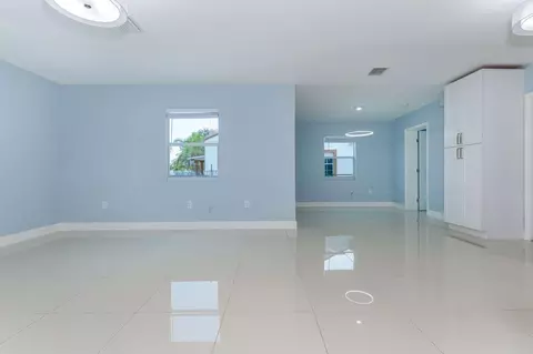 791 SE 3rd Pl, Hialeah, FL 33010 photo 9
