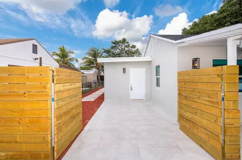 791 SE 3rd Pl, Hialeah, FL 33010 photo 19