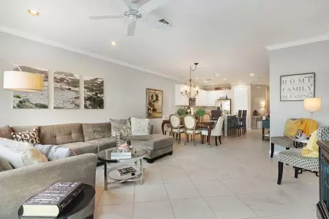 635 SW Glen Crest Way, Stuart, FL 34997 photo 3