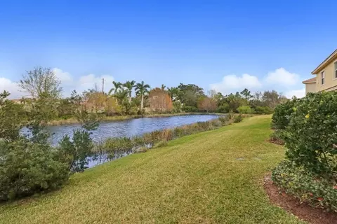 635 SW Glen Crest Way, Stuart, FL 34997 photo 19
