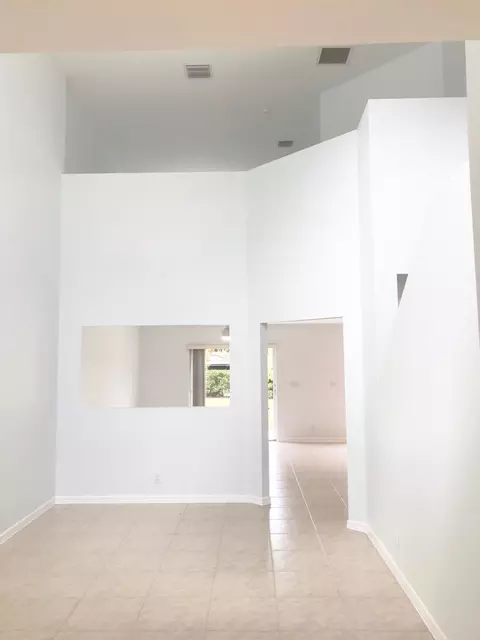 4670 SE Graham Dr, Stuart, FL 34997 photo 4