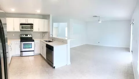 4670 SE Graham Dr, Stuart, FL 34997 photo 5
