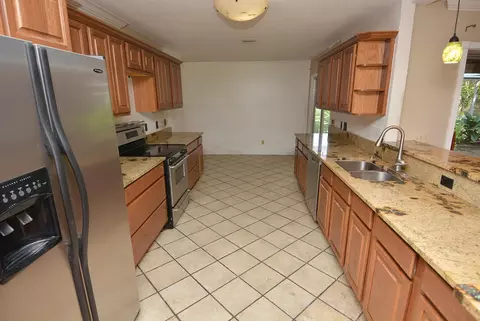 5629 SE Indigo Ave, Stuart, FL 34997 photo 9