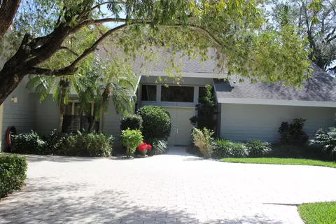 8 Kingston Ct, Stuart, FL 34996 photo 1