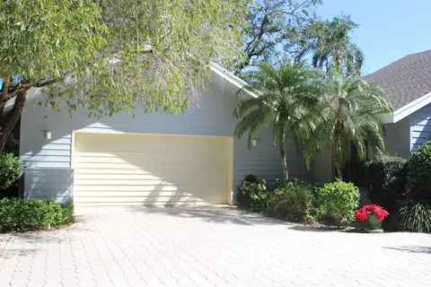 8 Kingston Ct, Stuart, FL 34996 photo 3