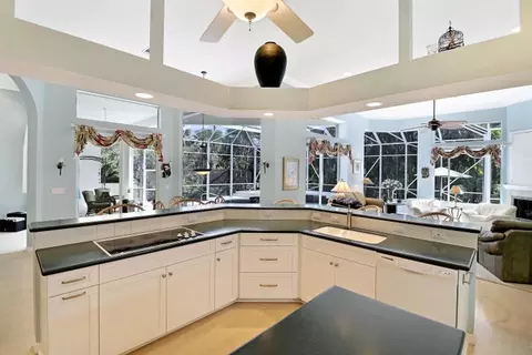 5394 Point Ln E, Jupiter, FL 33458 photo 4