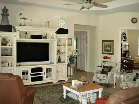 7325 SE Pierre Cir, Stuart, FL 34997 photo 4