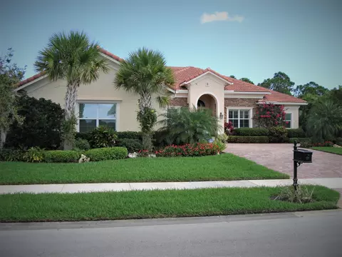 7325 SE Pierre Cir, Stuart, FL 34997 photo 1
