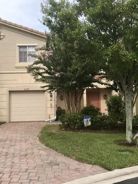 5277 SE Jennings Ln, Stuart, FL 34997 photo 4