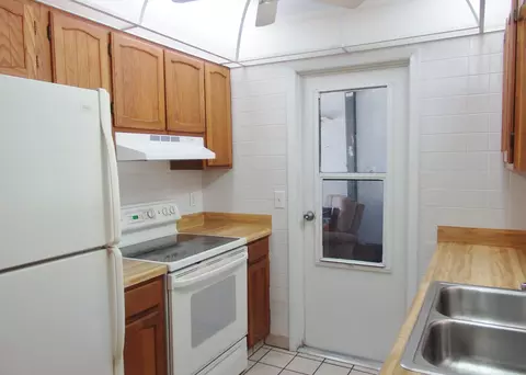 2339 SE Madison St, Stuart, FL 34997 photo 5