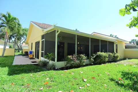 200 Ridge Rd, Jupiter, FL 33477 photo 3