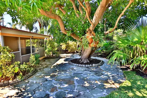 351 SE 3rd St, Pompano Beach, FL 33060 photo 24