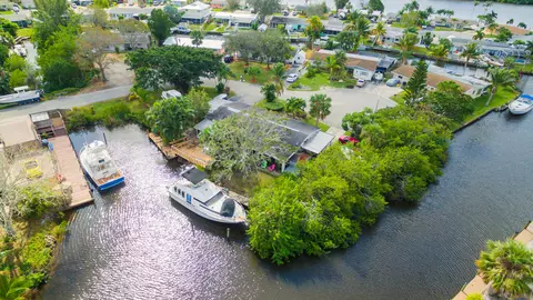 2435 SW Hideaway Ln, Stuart, FL 34994 photo 1