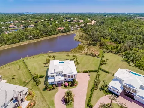 8336 SE Red Root Way, Jupiter, FL 33458 photo 2