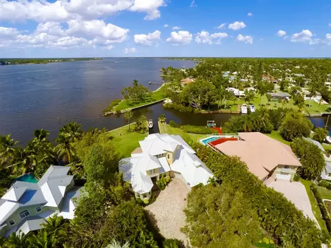 1434 NW Coconut Point Ln, Stuart, FL 34994 photo 2