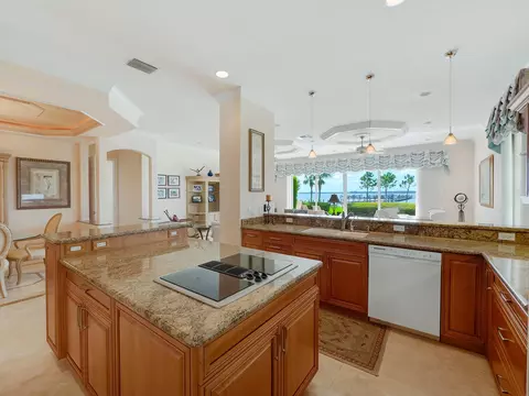 2162 NW Plumbago Trl, Stuart, FL 34994 photo 5