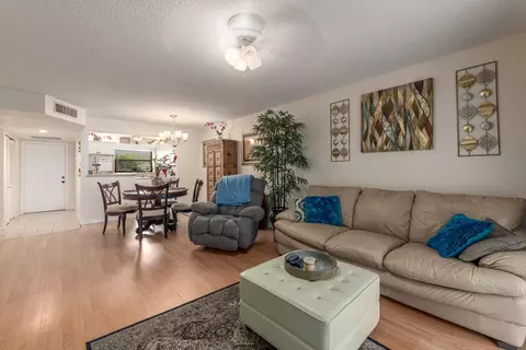 1230 SE Parkview Pl #D4, Stuart, FL 34994 photo 4