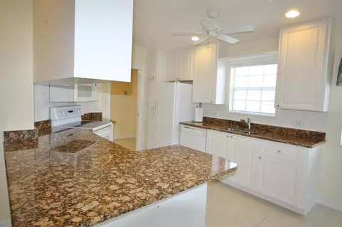 1069 SW Balmoral Trce, Stuart, FL 34997 photo 3