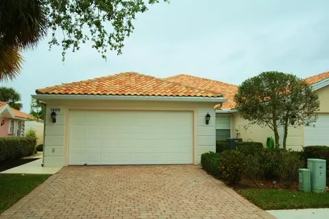 1069 SW Balmoral Trce, Stuart, FL 34997 photo 1