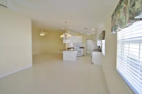 1069 SW Balmoral Trce, Stuart, FL 34997 photo 6