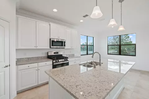 4692 SW Millbrook Ln, Stuart, FL 34997 photo 2