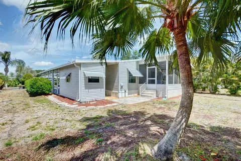 2442 SW Olds Pl, Stuart, FL 34997 photo 3