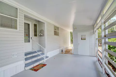 2442 SW Olds Pl, Stuart, FL 34997 photo 2