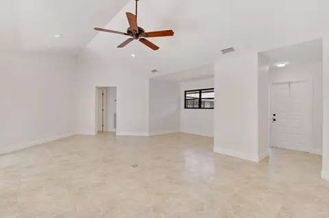 1127 E Seminole Ave #31B, Jupiter, FL 33477 photo 4