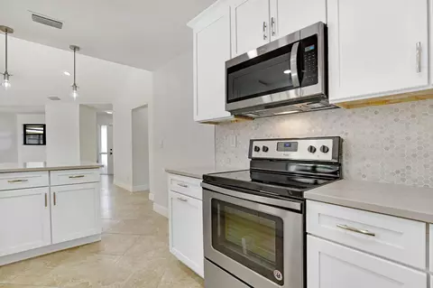 1127 E Seminole Ave #31B, Jupiter, FL 33477 photo 6