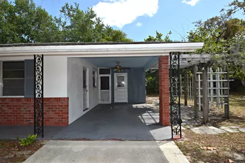 209 SE Cortez Ave, Stuart, FL 34994 photo 9