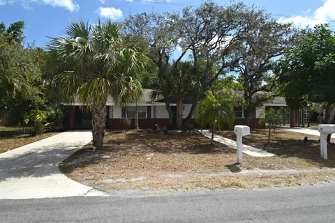 209 SE Cortez Ave, Stuart, FL 34994 photo 1