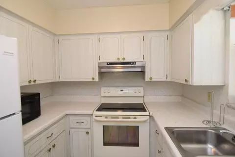 209 SE Cortez Ave, Stuart, FL 34994 photo 21