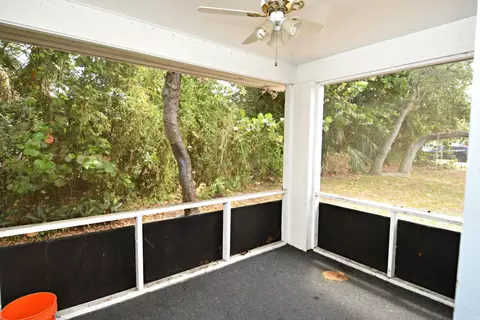 209 SE Cortez Ave, Stuart, FL 34994 photo 13