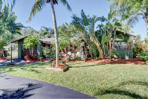 656 Eagle Dr, Delray Beach, FL 33444 photo 2