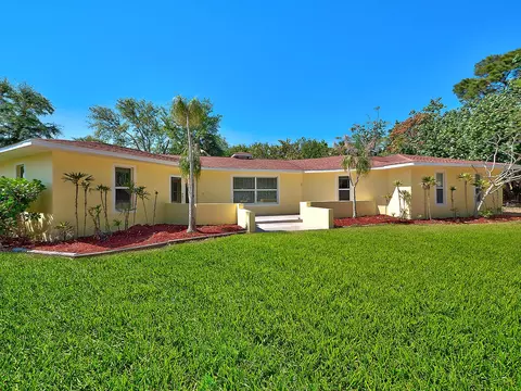 2029 NW Pine Tree Way, Stuart, FL 34994 photo 1