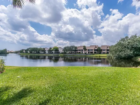 17048 Crossgate Dr, Jupiter, FL 33477 photo 2
