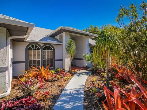 5150 SE Harrold Ter, Stuart, FL 34997 photo 2