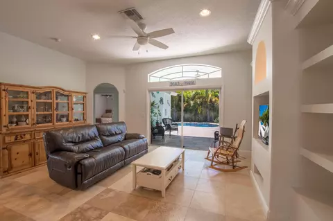 253 Clocktower Dr, Jupiter, FL 33458 photo 9